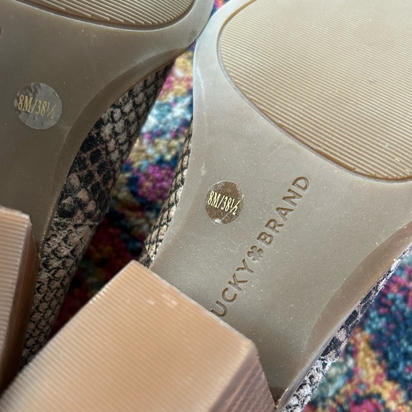 Lucky Brand | Women’s black/tan leather snakeskin pattern Tabea ankle booties, 8 - Picture 11 of 14